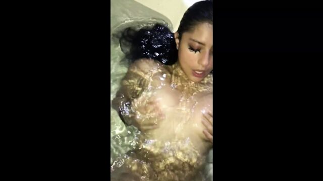 Секс видео №108532 - sexovidos.com