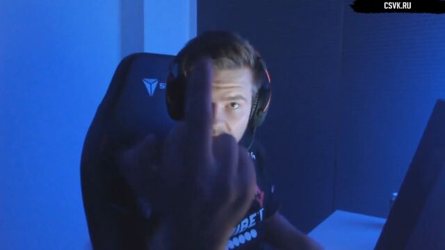 Секс видео №10859 - sexovidos.com