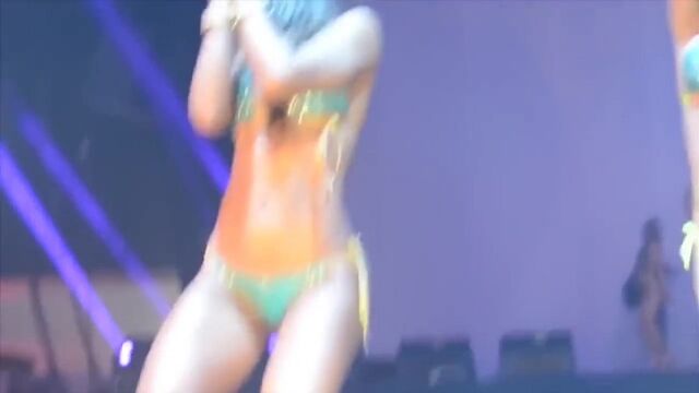 Секс видео №162758 - sexovidos.com